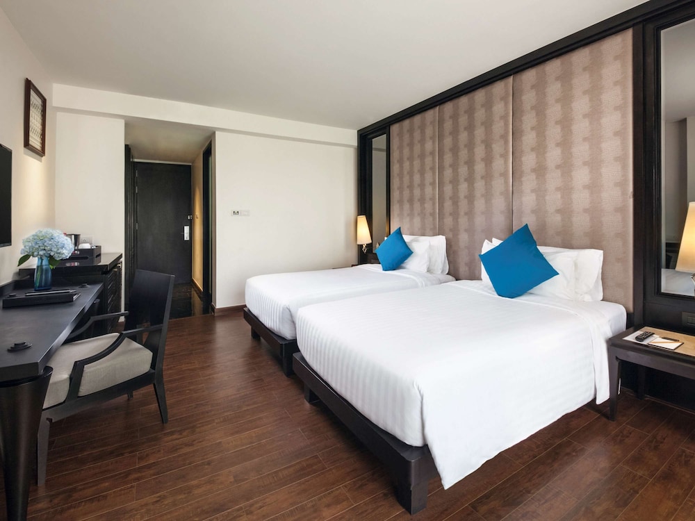 movenpick hotel sukhumvit 15 bangkok