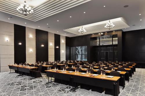 movenpick hotel sukhumvit 15 bangkok