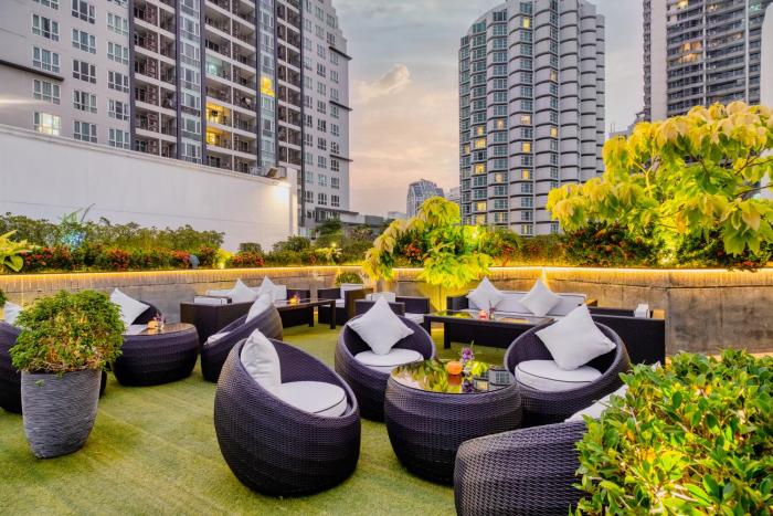 movenpick hotel sukhumvit 15 bangkok