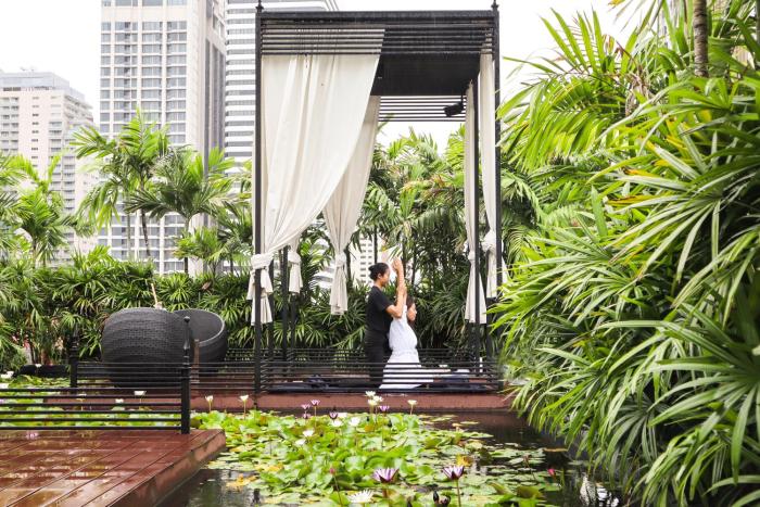 movenpick hotel sukhumvit 15 bangkok