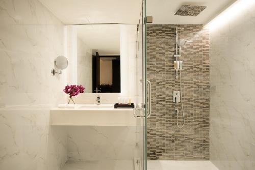 movenpick hotel sukhumvit 15 bangkok