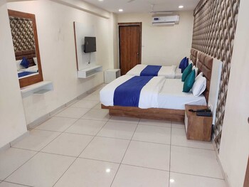 hotel krishna villa