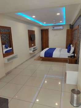 hotel krishna villa
