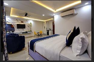 hotel noida dreamz 144
