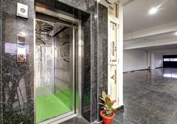 hotel noida dreamz 144