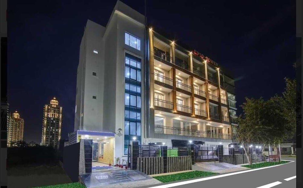 Hotel Noida Dreamz 144,Sector 135,4 star