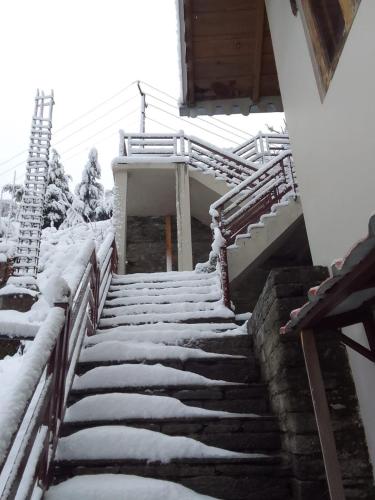 him monal homestay