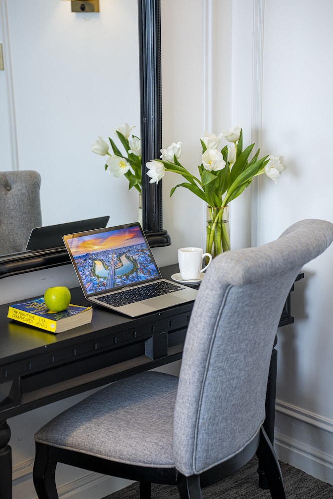 me gustas metropoint hotel ex ha hien signature