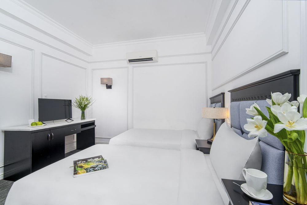 me gustas metropoint hotel ex ha hien signature