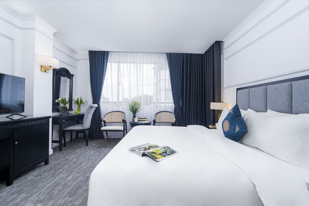 me gustas metropoint hotel ex ha hien signature