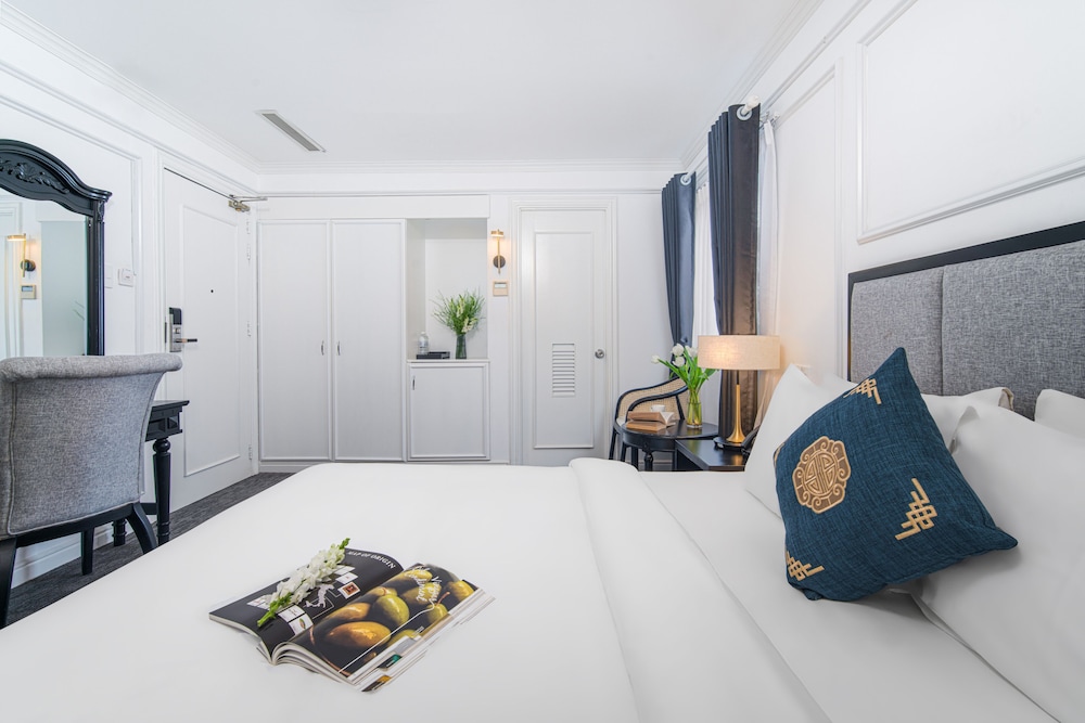 me gustas metropoint hotel ex ha hien signature