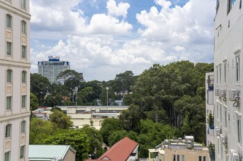me gustas metropoint hotel ex ha hien signature