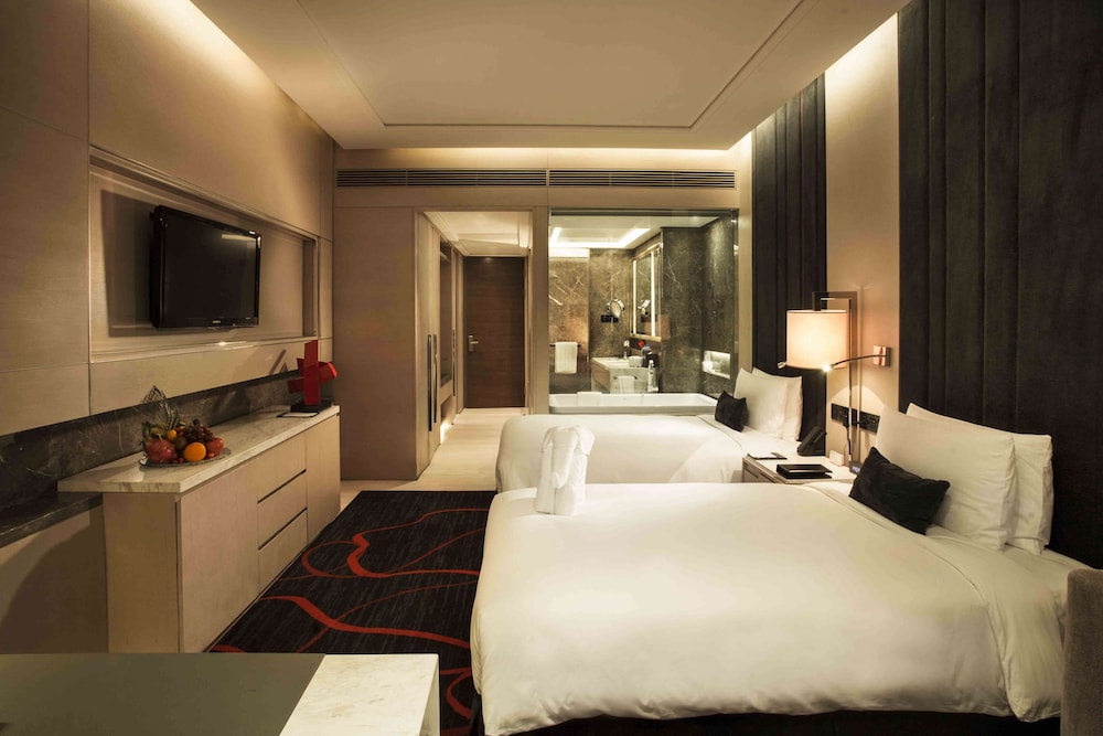 hilton xian high tech zone
