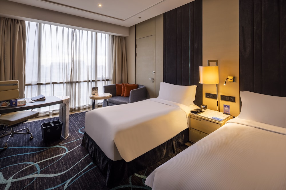 hilton xian high tech zone
