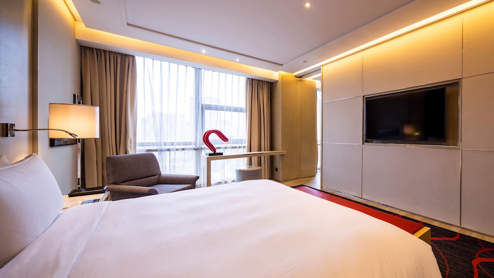 hilton xian high tech zone