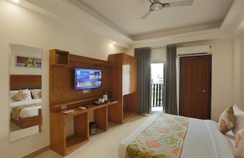 xomotel evana on the ganges rishikesh