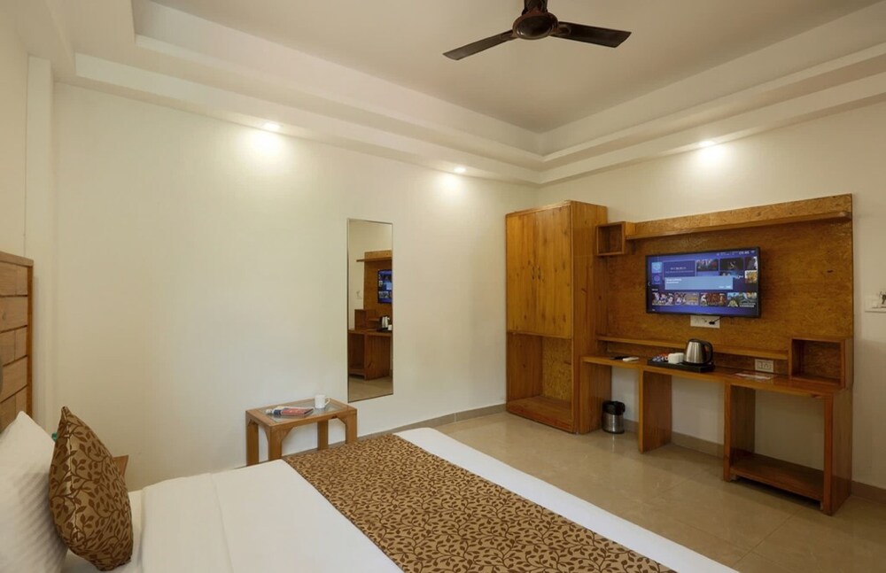 xomotel evana on the ganges rishikesh