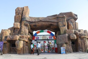hotel aqua fun king land haveli