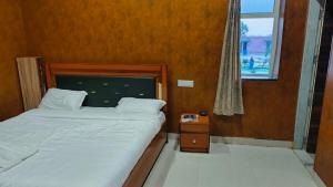 hotel aqua fun king land haveli