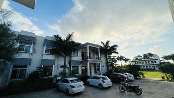 Pushkar Regency Resort,Parasar Colony,3 star