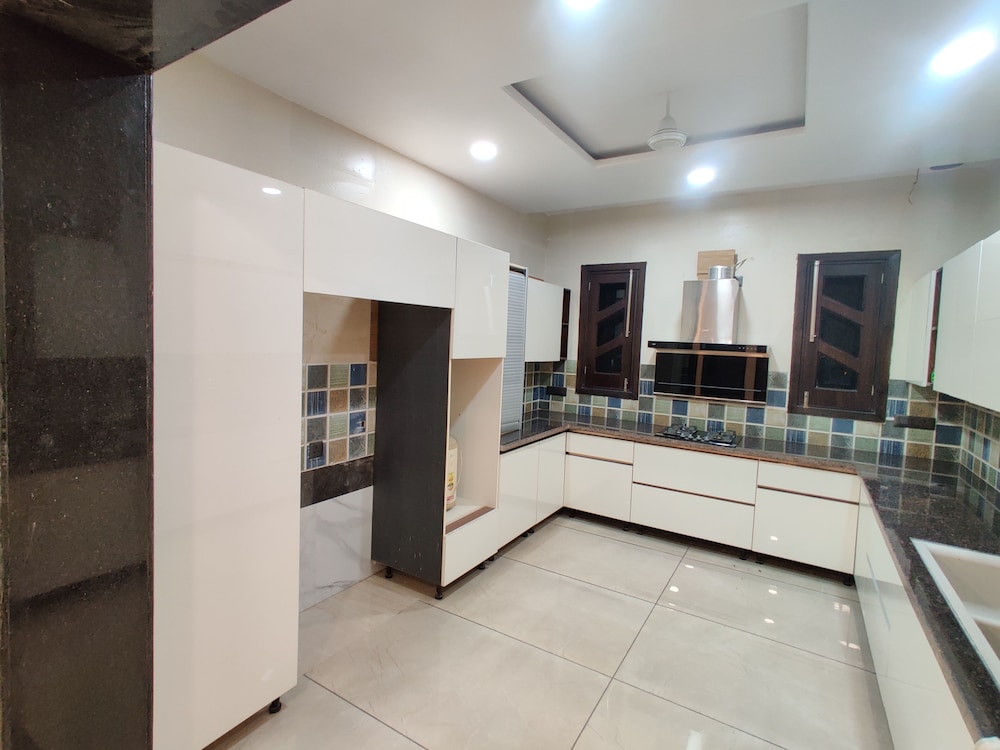 hotel golden temple paradise