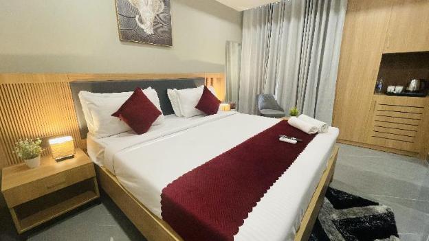 saltstayz basil near golf course road