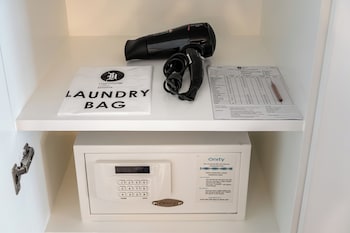 night hotel bangkok sukhumvit 15