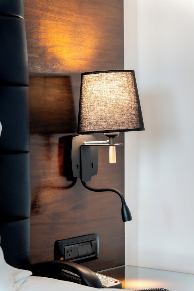 night hotel bangkok sukhumvit 15