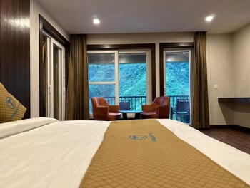 hotel vista by mnp hotels
