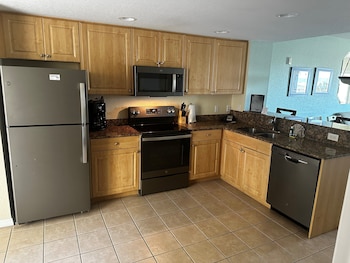 sunset vistas two bedroom beachfront suites