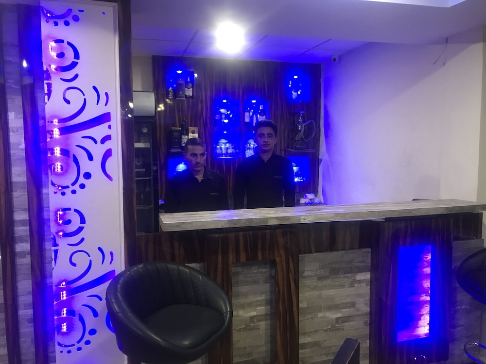 hotel triund heights