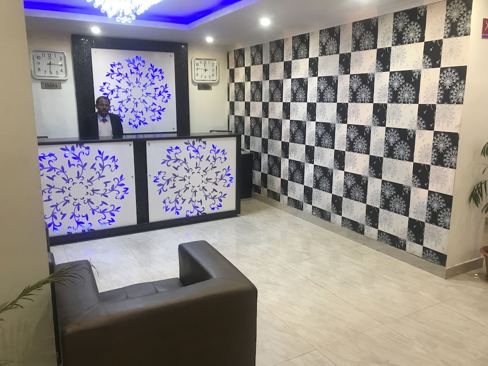 hotel triund heights