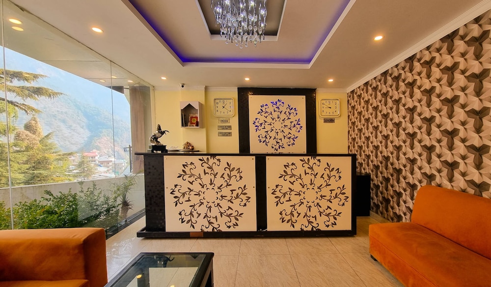 hotel triund heights