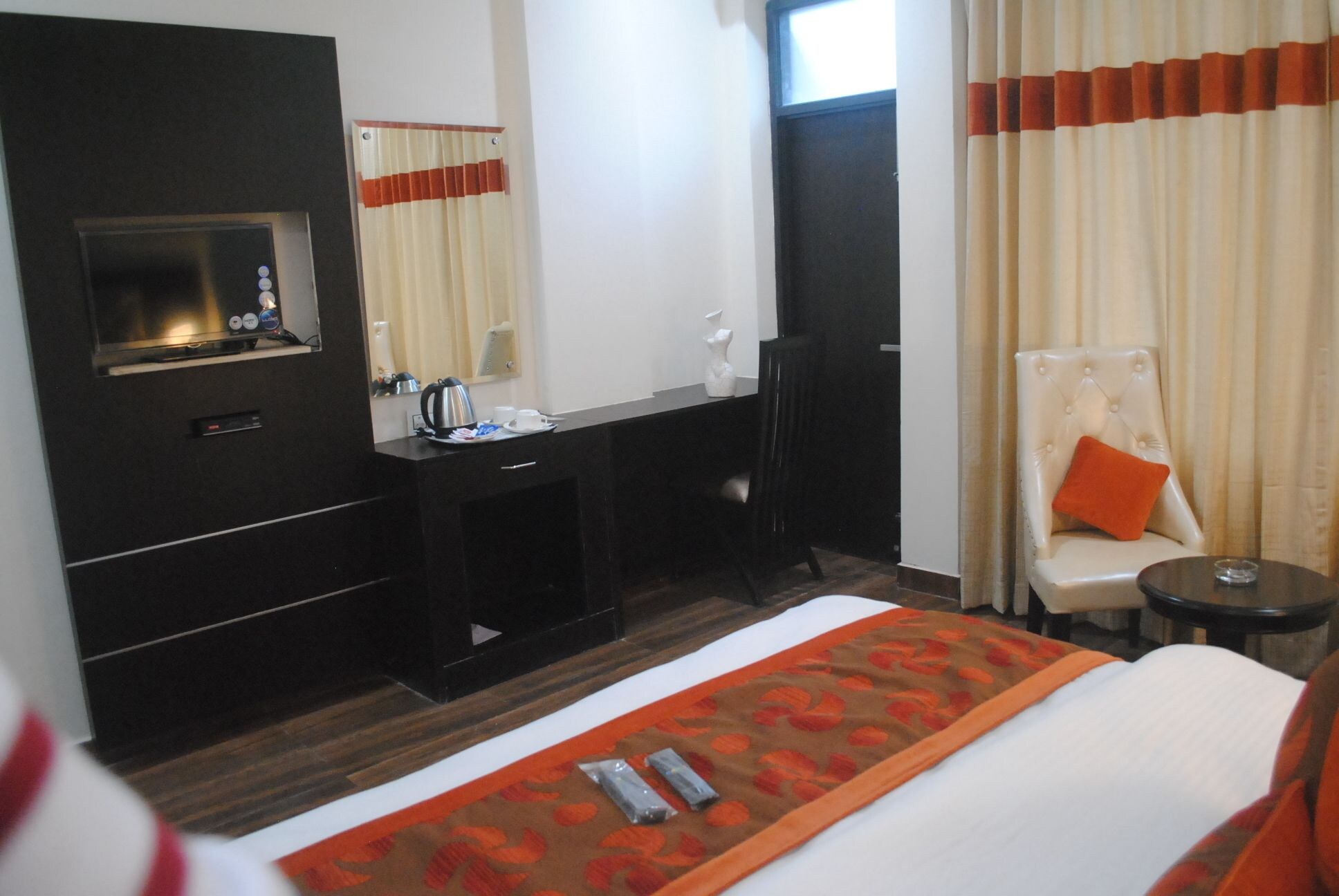 hotel triund heights