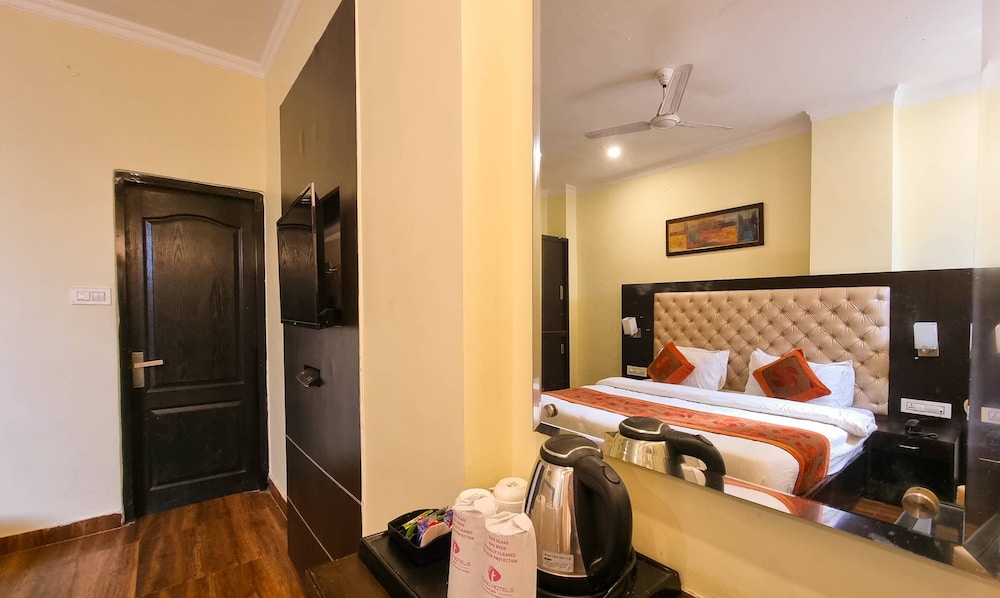 hotel triund heights