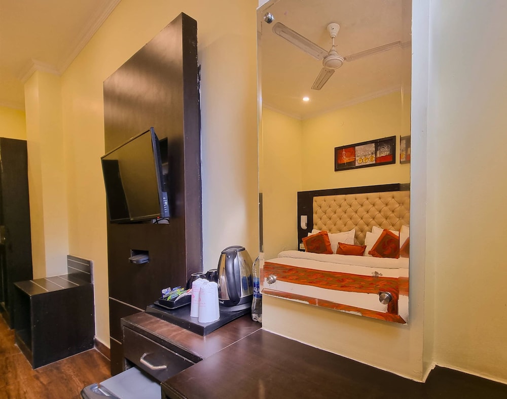 hotel triund heights