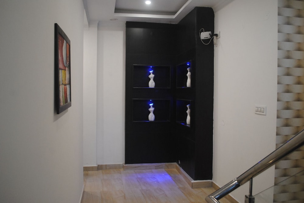 hotel triund heights