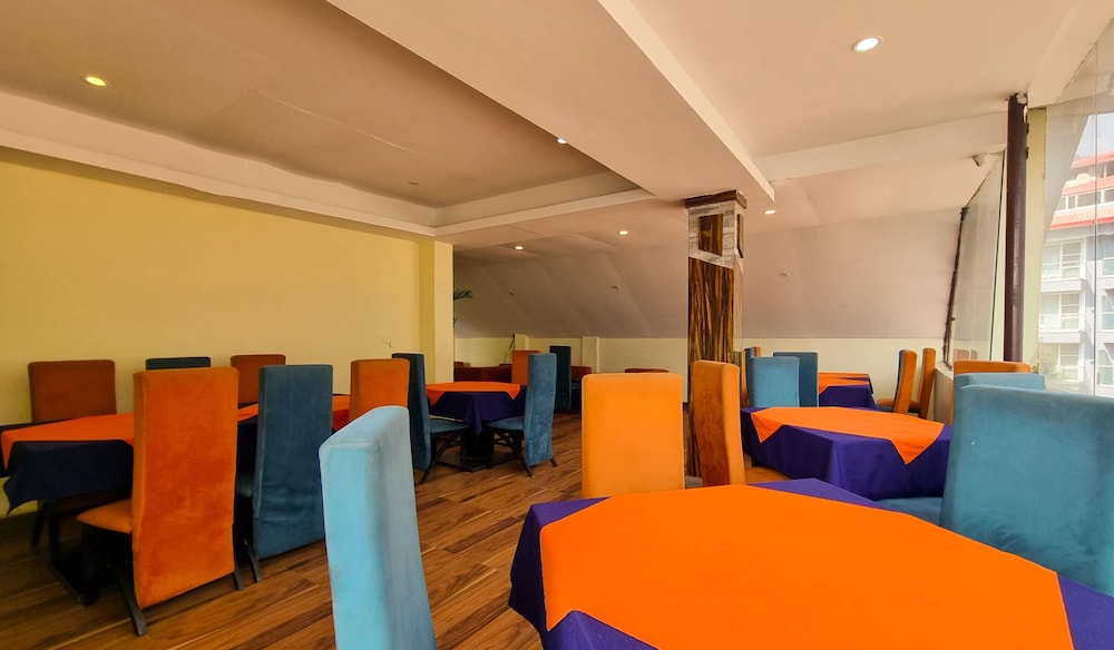 hotel triund heights