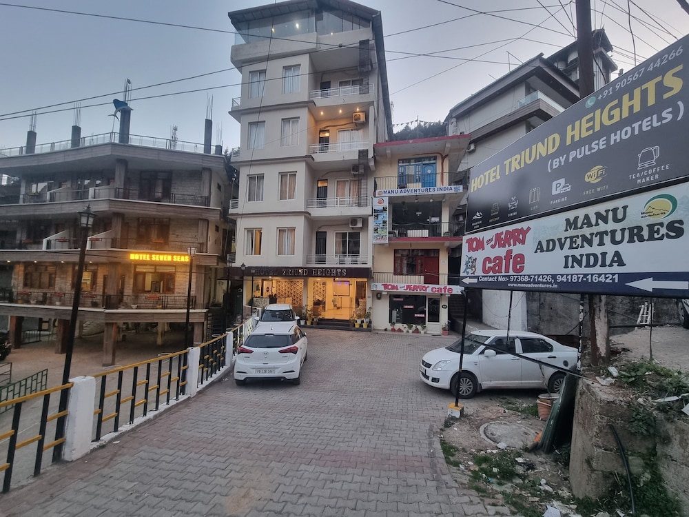 hotel triund heights