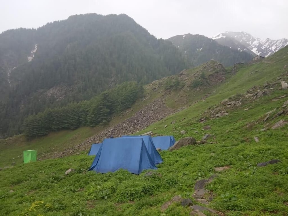 hotel triund heights