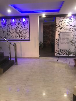 hotel triund heights