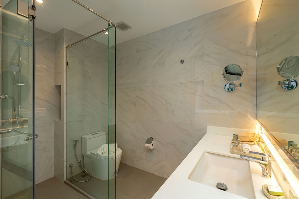 wyndham garden naithon phuket