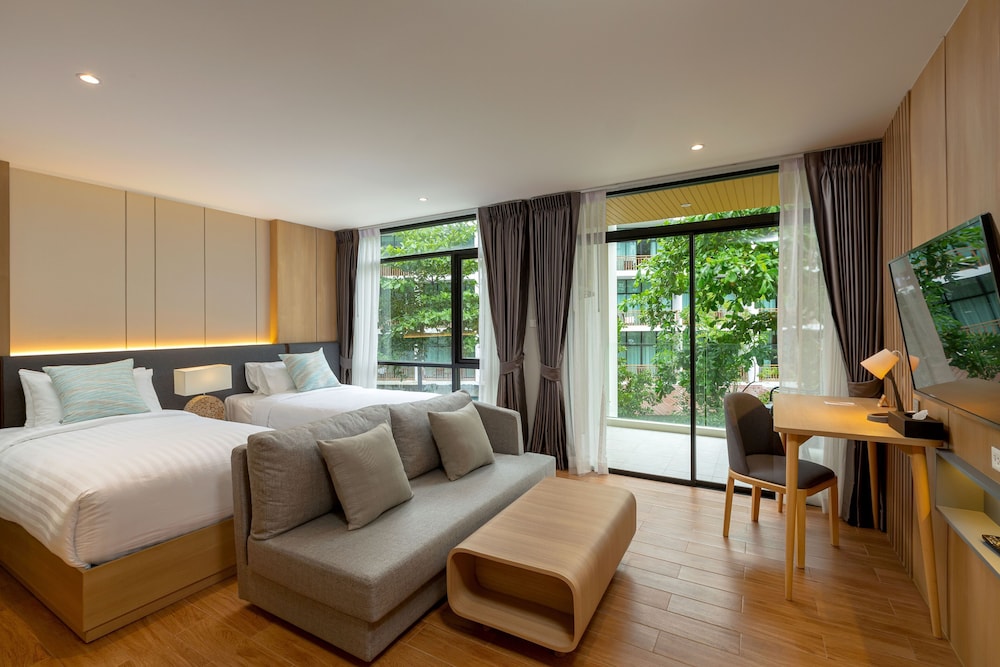 wyndham garden naithon phuket
