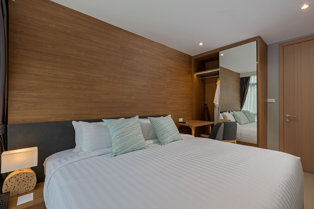 wyndham garden naithon phuket