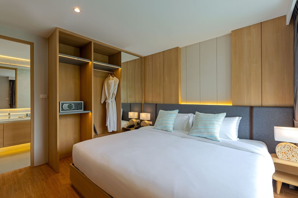 wyndham garden naithon phuket