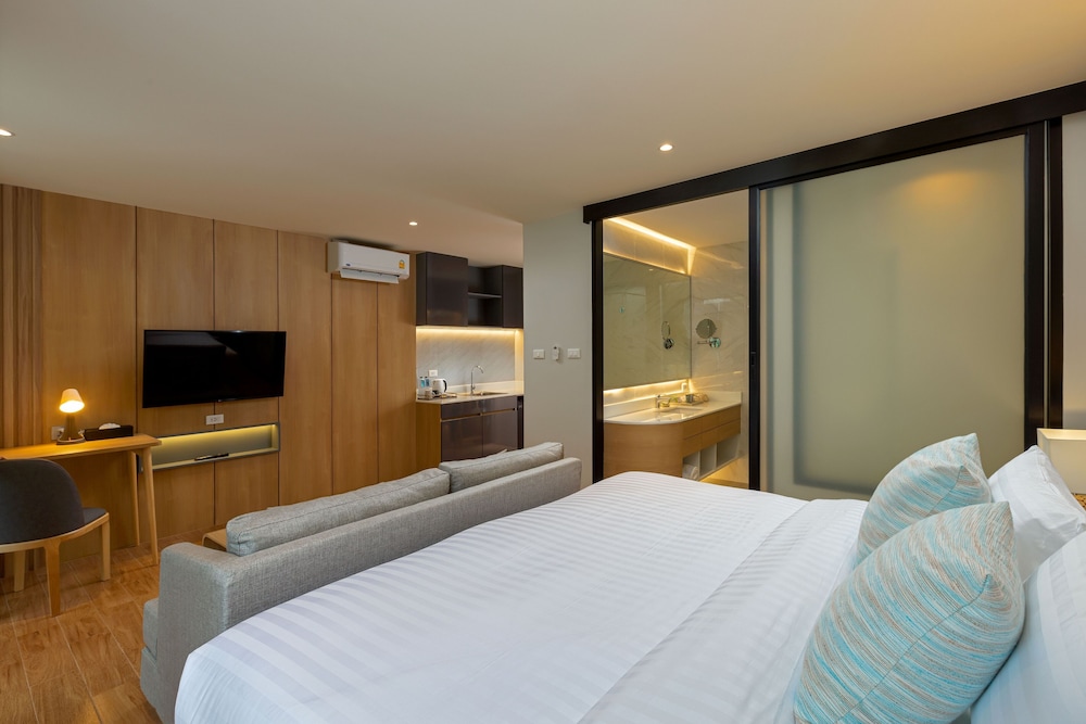 wyndham garden naithon phuket