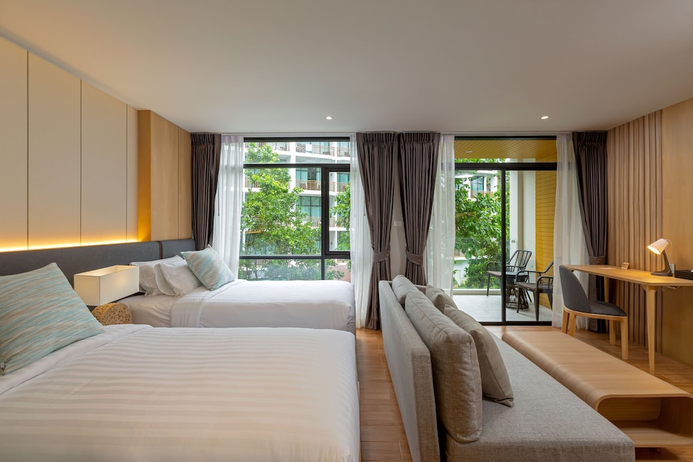 wyndham garden naithon phuket