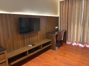 the imperial prime clarks inn suites