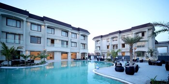 the imperial prime clarks inn suites