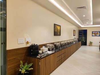 the imperial prime clarks inn suites